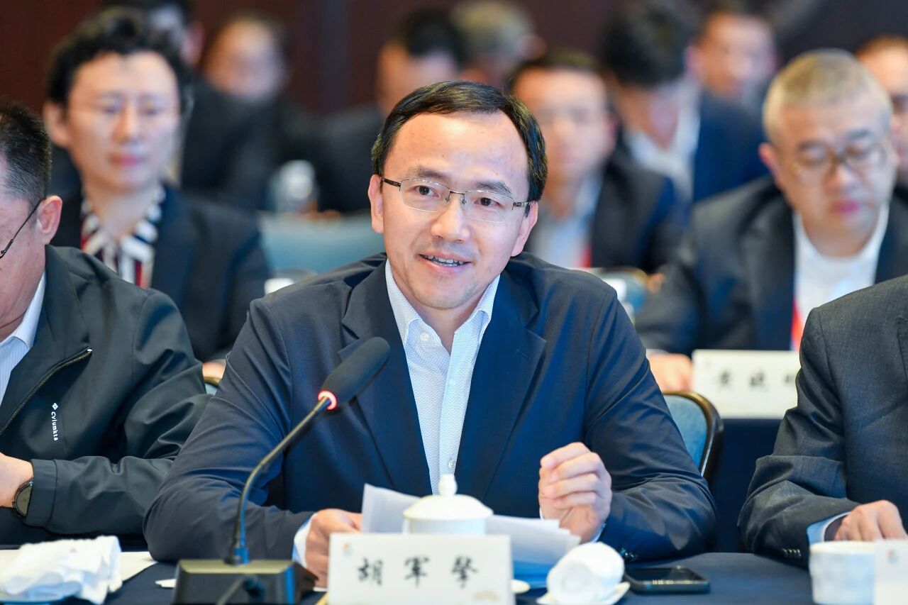 英方软件胡军擎发言